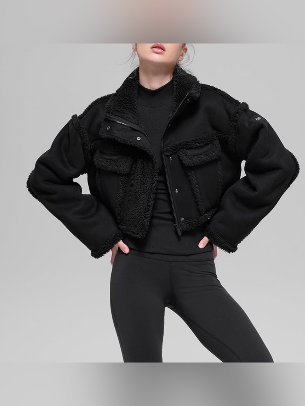 RARE NWOT Oversized Alo Yoga Faux Shearling Snowfall Cropped Jacket - Black - Picture 2 of 14